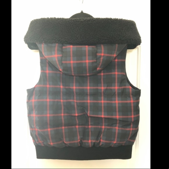 Coach Vest - Picture 4 of 5